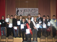 Vse_uchastniki_konkursa_Mister_shkoly_2008